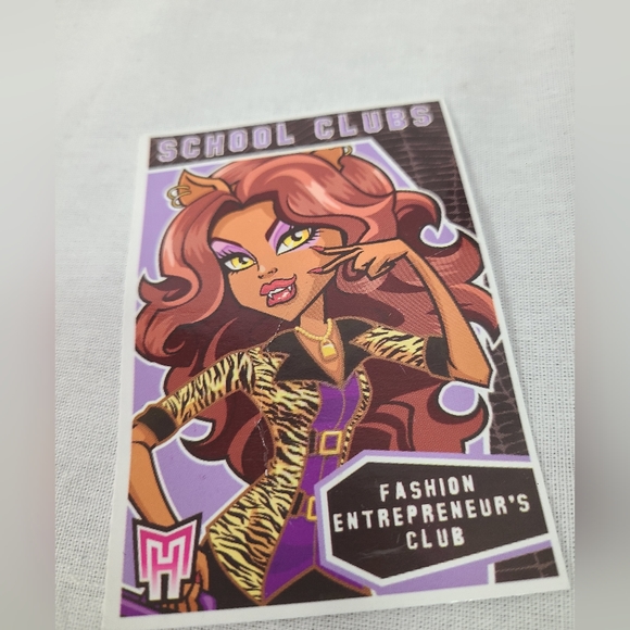 Monster High Clawdeen Wolf Gloom Beach Doll With Entrepreneur's Club Outfit - Picture 10 of 10
